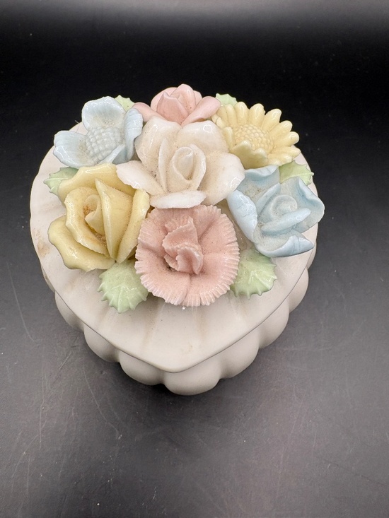 Ardalt Japan Other - Vintage Flower Heart Shaped Trinket Box Ardalt Japan